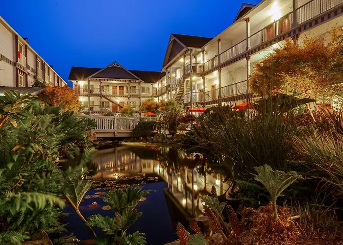 Best Western Plus Bayshore Inn